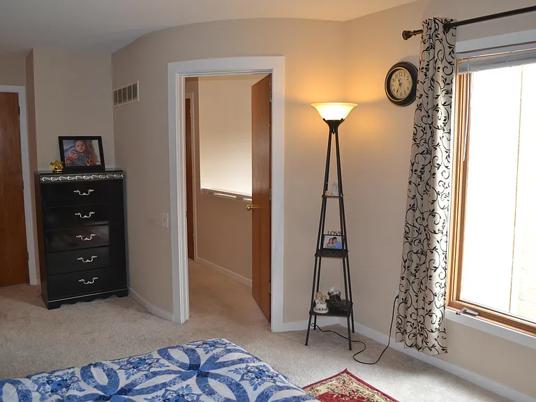 34 Falcon Ct — Photo 8