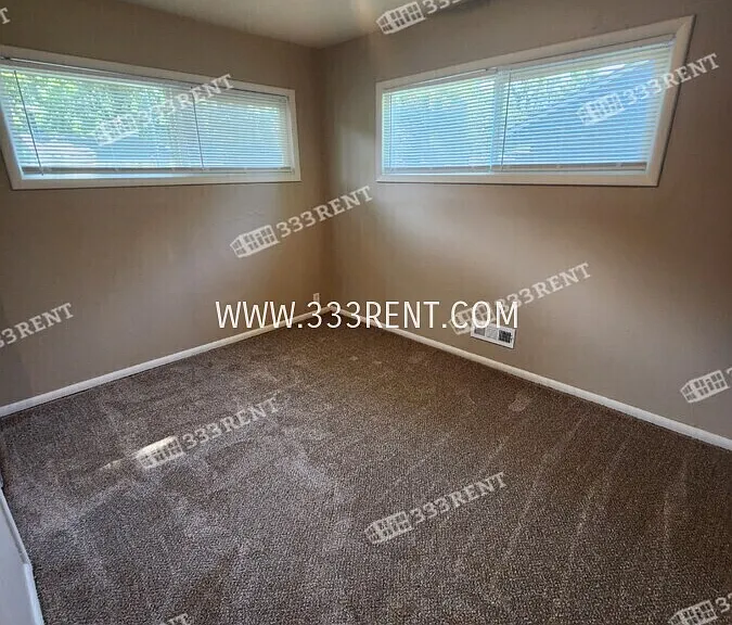 11012 Newton Ave — Photo 12