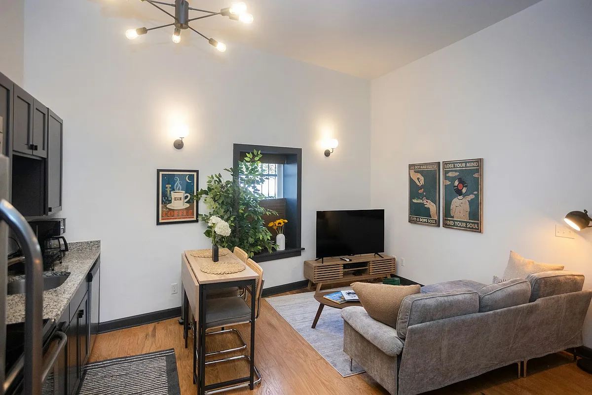 Building Photo - 172 River St #103