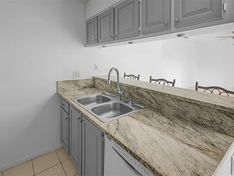 1834 Bough Ave #1 — Photo 11