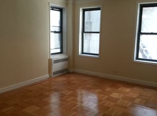 3135 Crescent St APT 5T, Astoria, NY 11106