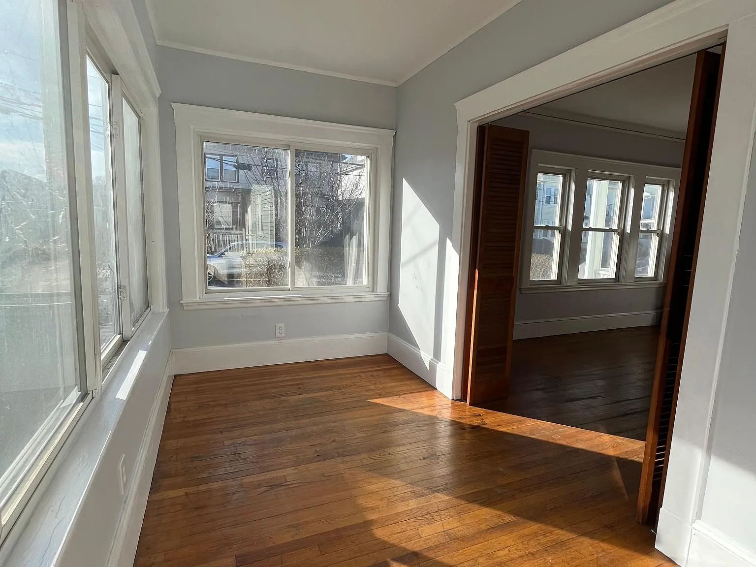 3 bed, 1335 sqft, $3,200 — Photo 2