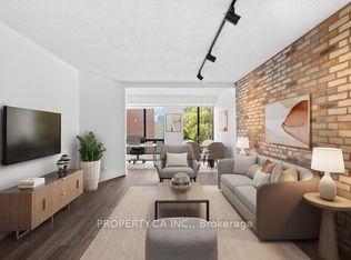 456 College St #306, Toronto, ON M6G 4A3