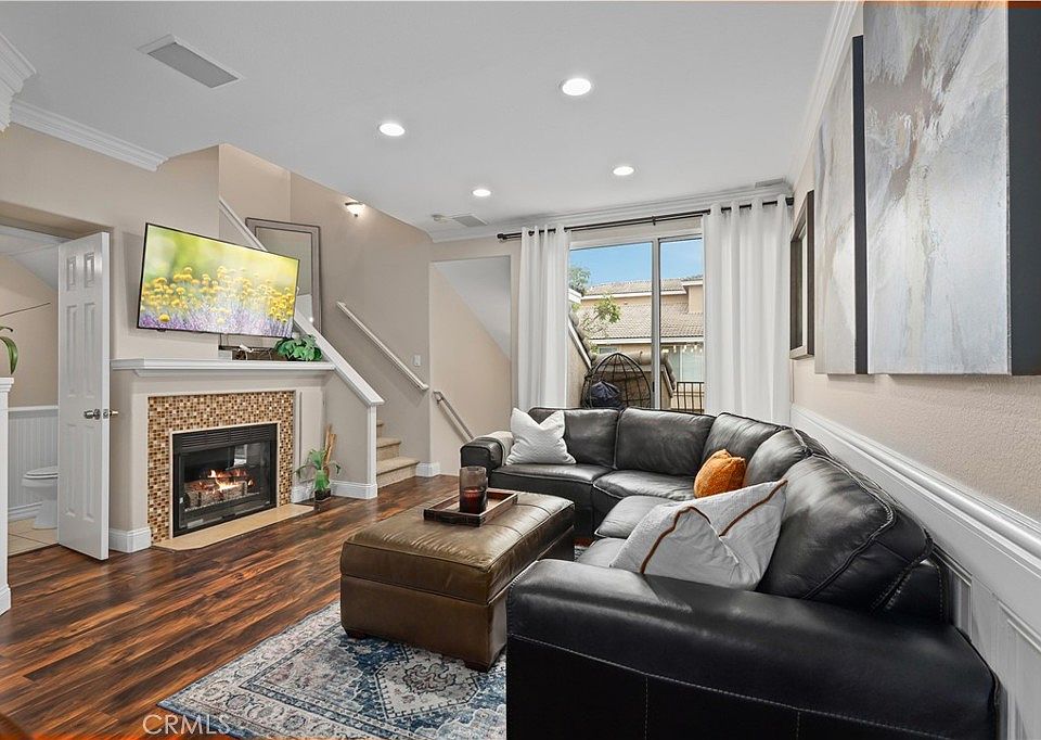 1st image of 1176 S Miramar Ave