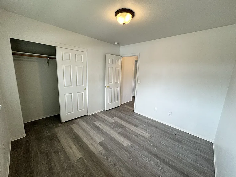 501 Briarwood Dr #1 — Photo 10