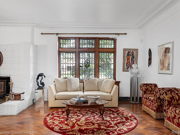 9th image of this home