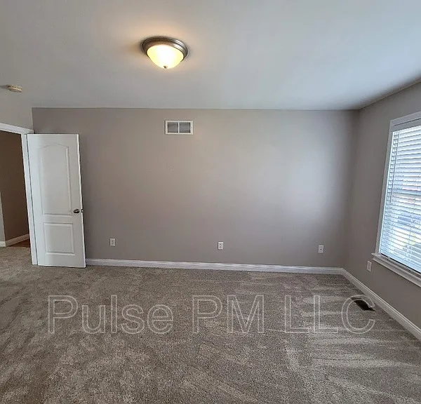 10189 Chestnut Oak Dr — Photo 13