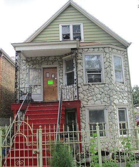 1st image of 3027 S Kedvale Ave
