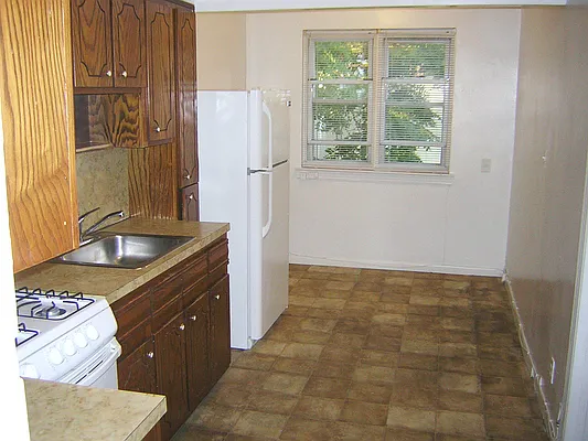 Rented by AWC Real Estate | media 8