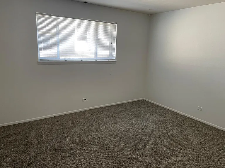 8323 Fox St — Photo 6