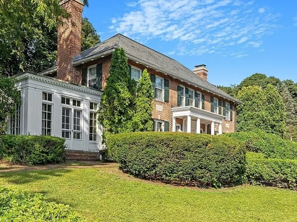 15 Reservoir St, Gardner, MA 01440