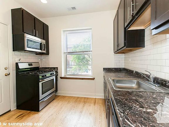 3rd image of 1010 W Sunnyside Ave #118