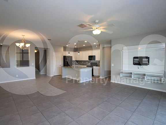 5th image of 41582 N Willow Ct