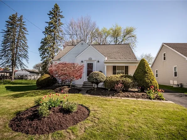 515 Sharon New Castle Rd, Farrell, PA 16121