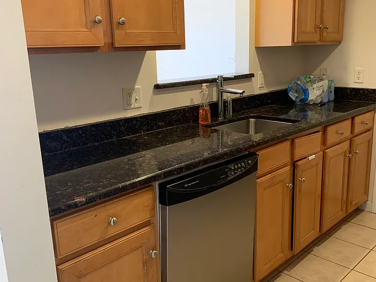 260 Main St #201 — Photo 5