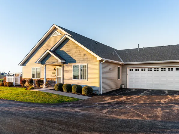 2157 Waterbury Ln W #2157, Sycamore, IL 60178