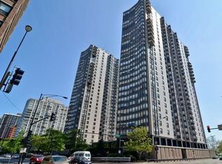 5701 N Sheridan Rd #27, Chicago, IL 60660