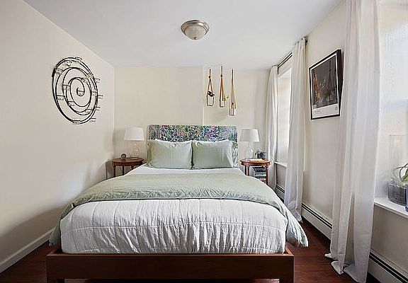 3rd image of 347 Jefferson Ave APT 1