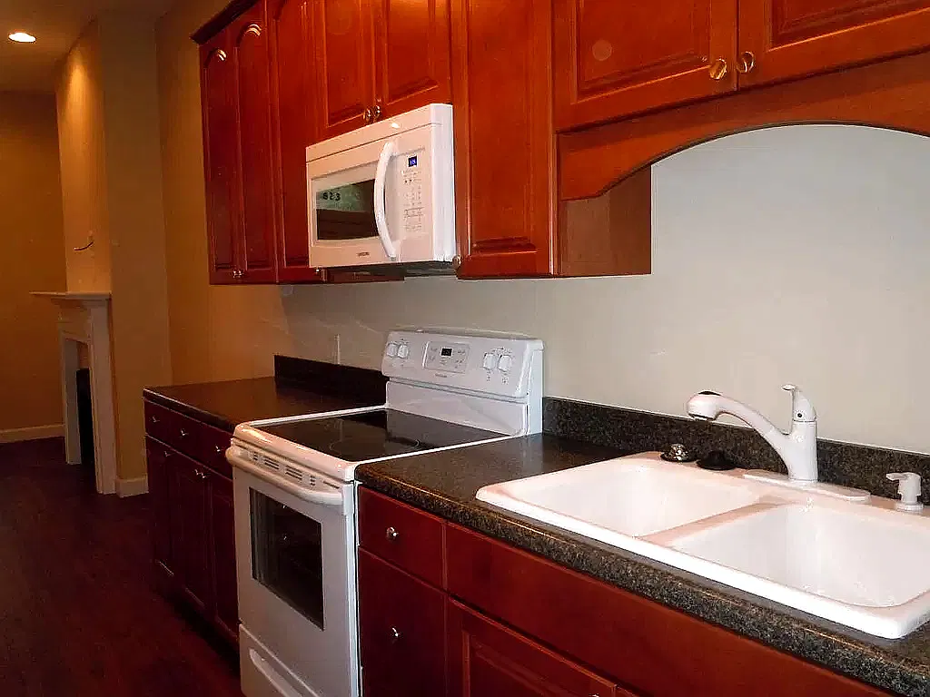 2 bed, 1200 sqft, $1,525 — Photo 3