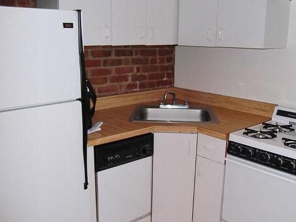 4th image of 722 Amsterdam Ave Frnt 1