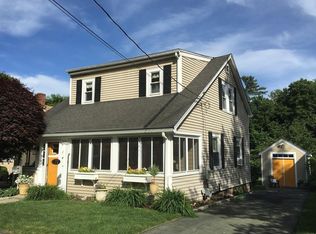 27 Prospect Ave, Lynnfield, MA 01940
