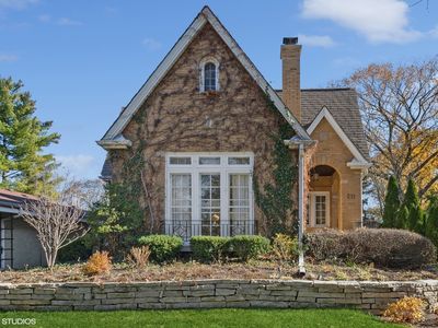 211 Berry Pkwy, Park Ridge, IL, 60068