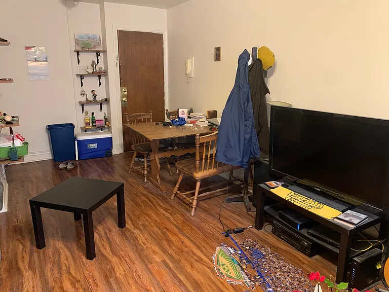 5819 Elwood St #4 — Photo 4