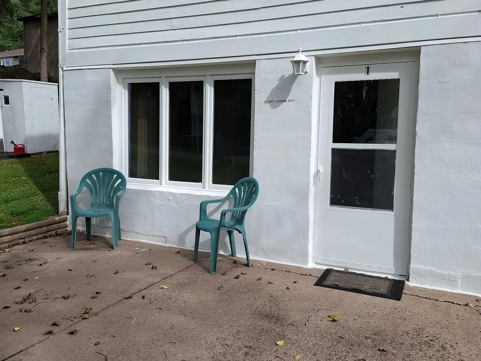 1 bed, 350 sqft, $675 — Photo 2