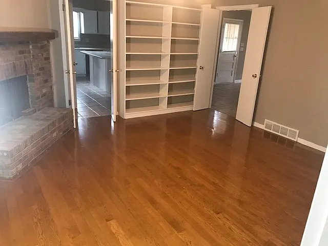 4 bed, 1990 sqft, $1,700 — Photo 4