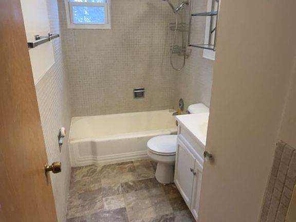 5th image of 225 Milton Ave #1H
