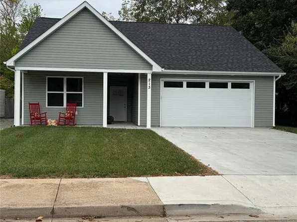 213 Patterson St, Farmington, MO 63640