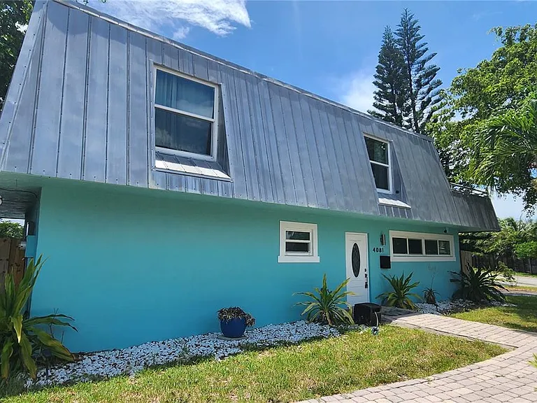 4081 NE 14th Ave — Photo 2
