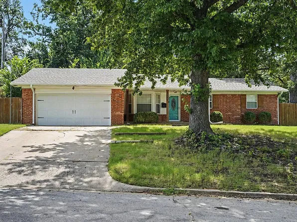 904 N Lake Dr, Sand Springs, OK 74063