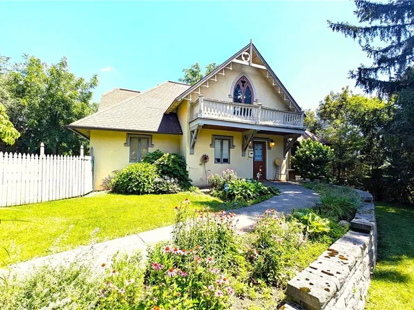 101 Ambergate Rd, Syracuse, NY 13214