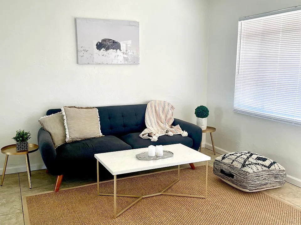 422 N 18th Ave #2