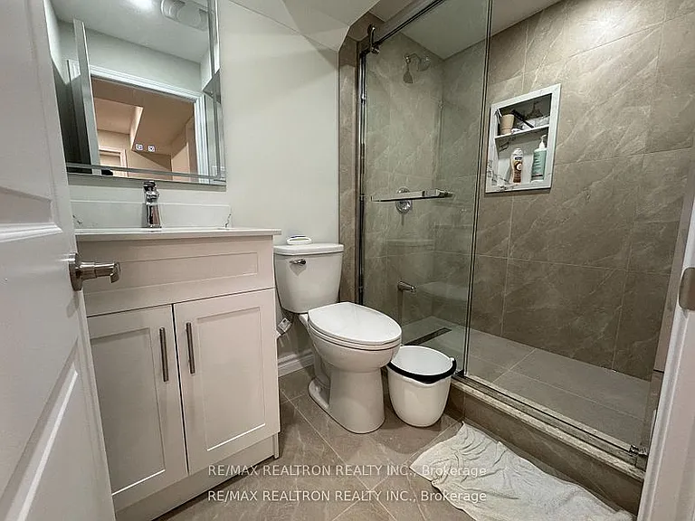 40 Wellpark Blvd #LOWER — Photo 7