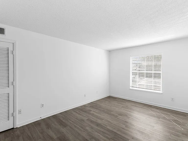 Cedar South — Photo 6