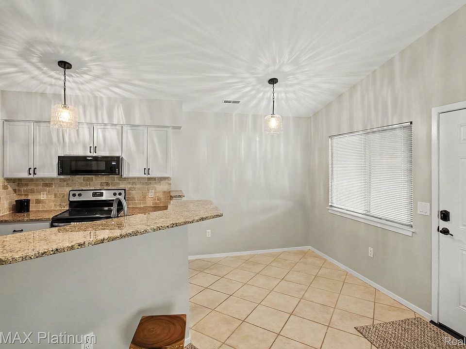 405 Water Tower Cir, photo 5