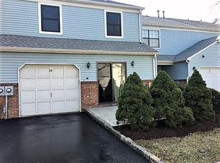 29 Aspen Dr, North Brunswick, NJ 08902