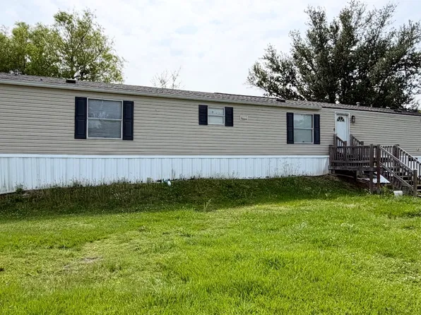 2360 Tuna Ln, Lake Charles, LA 70605