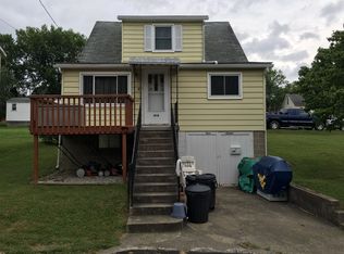 416 Charles St, Glenville, WV 26351