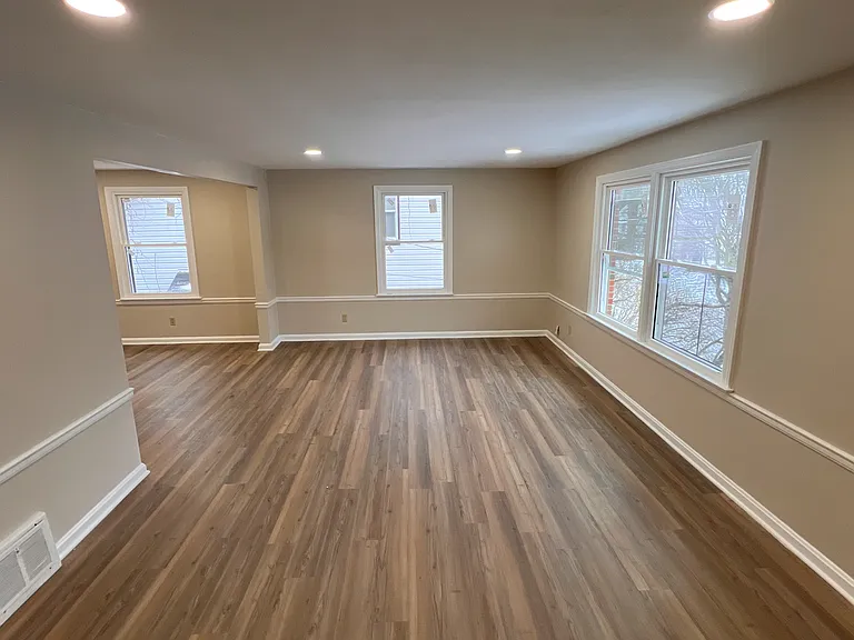 960 Amelia Ave #A — Photo 2