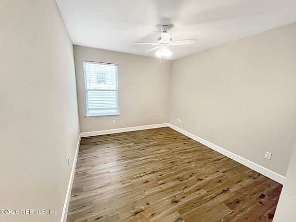 5th image of 833 DIXON Street