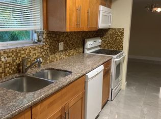 712 SW 4th Ct, Hallandale, FL 33009