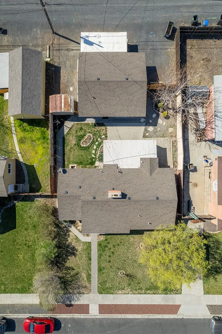 1032 W Cascade Ave — Photo 3