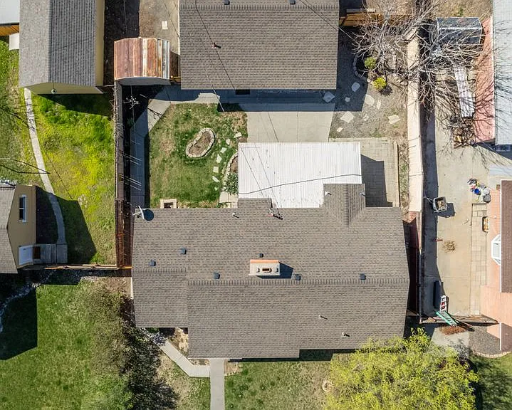1032 W Cascade Ave — Photo 3