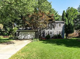 52152 Woodridge Dr, South Bend, IN