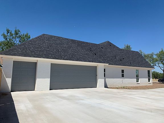 4th image of 1401 Carnoustie Ct