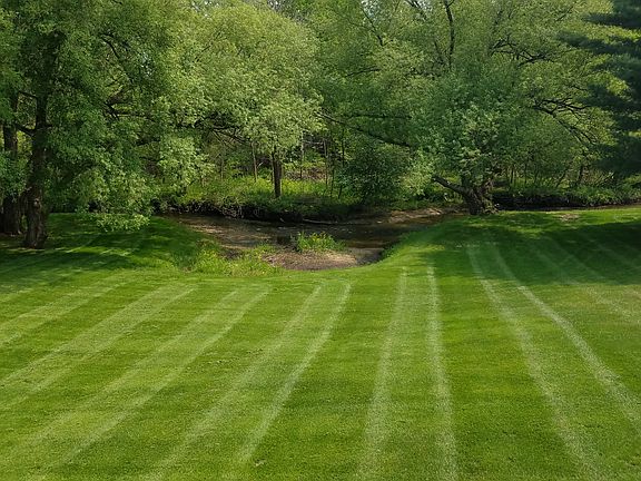 4th image of 363 Irons Park Dr