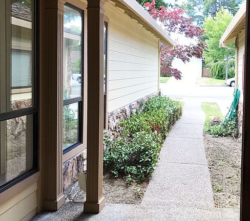 3rd image of 1141 W Knickerbocker Dr